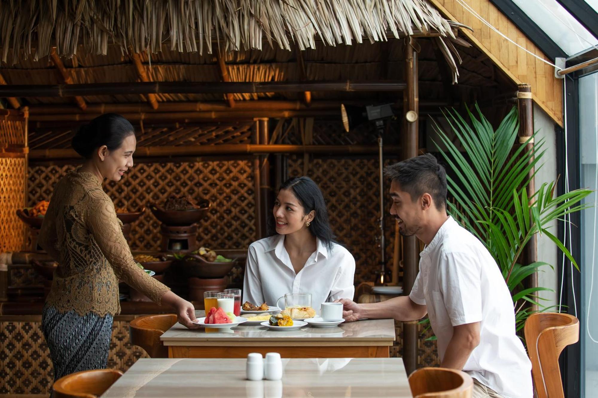 Aveta Hotel Malioboro Yogyakarta Extérieur photo