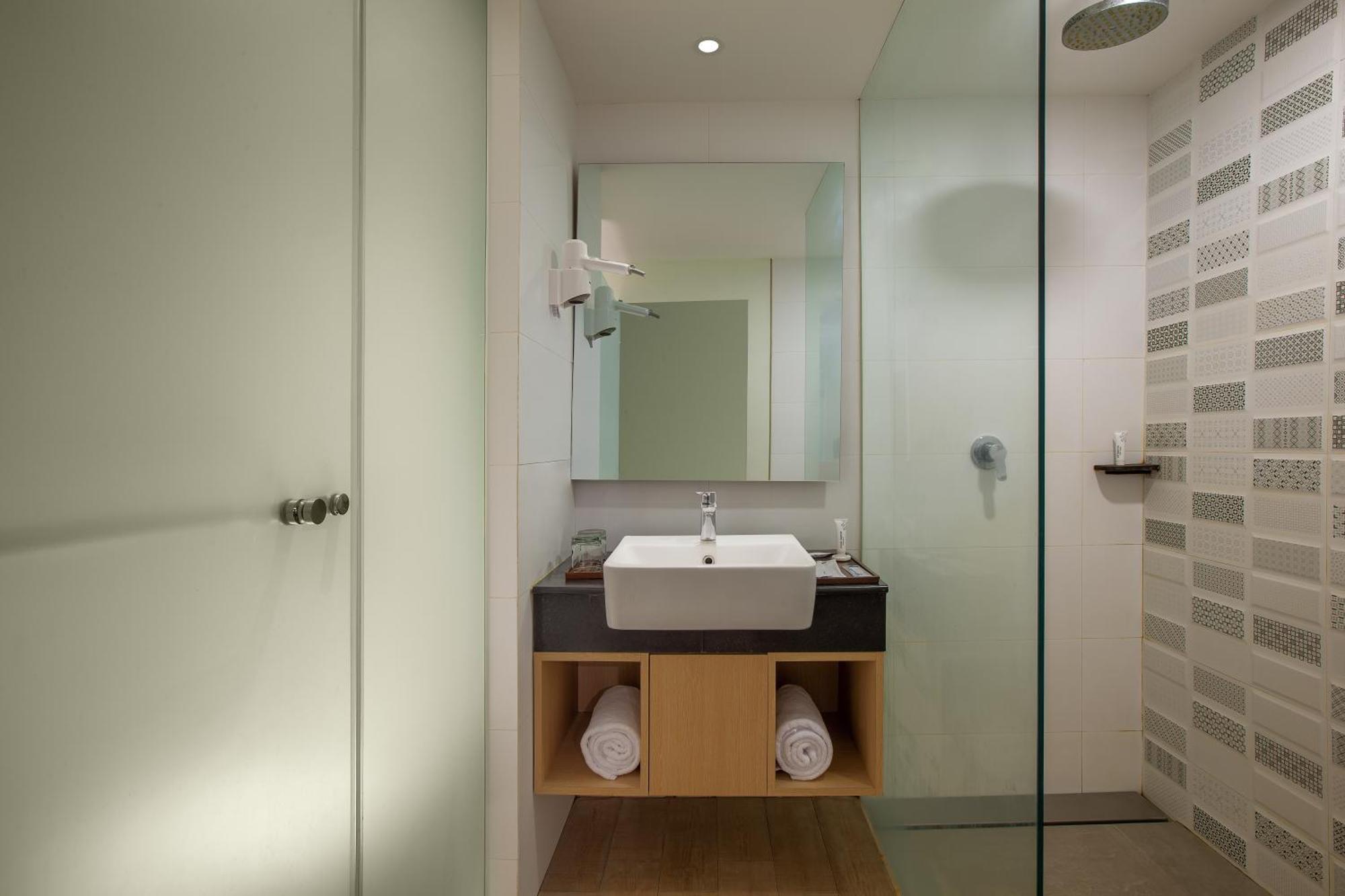 Aveta Hotel Malioboro Yogyakarta Extérieur photo