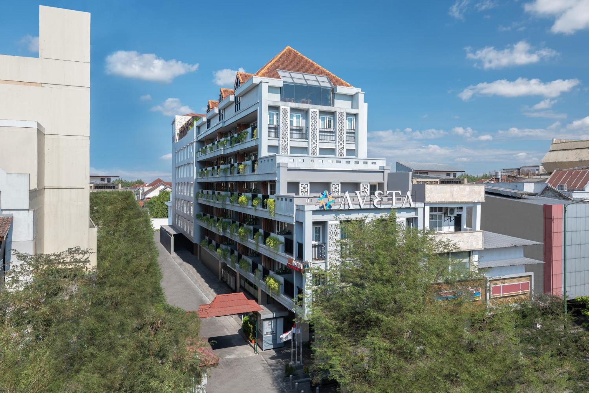 Aveta Hotel Malioboro Yogyakarta Extérieur photo