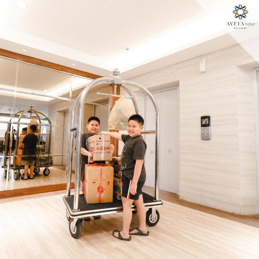 Aveta Hotel Malioboro Yogyakarta Extérieur photo